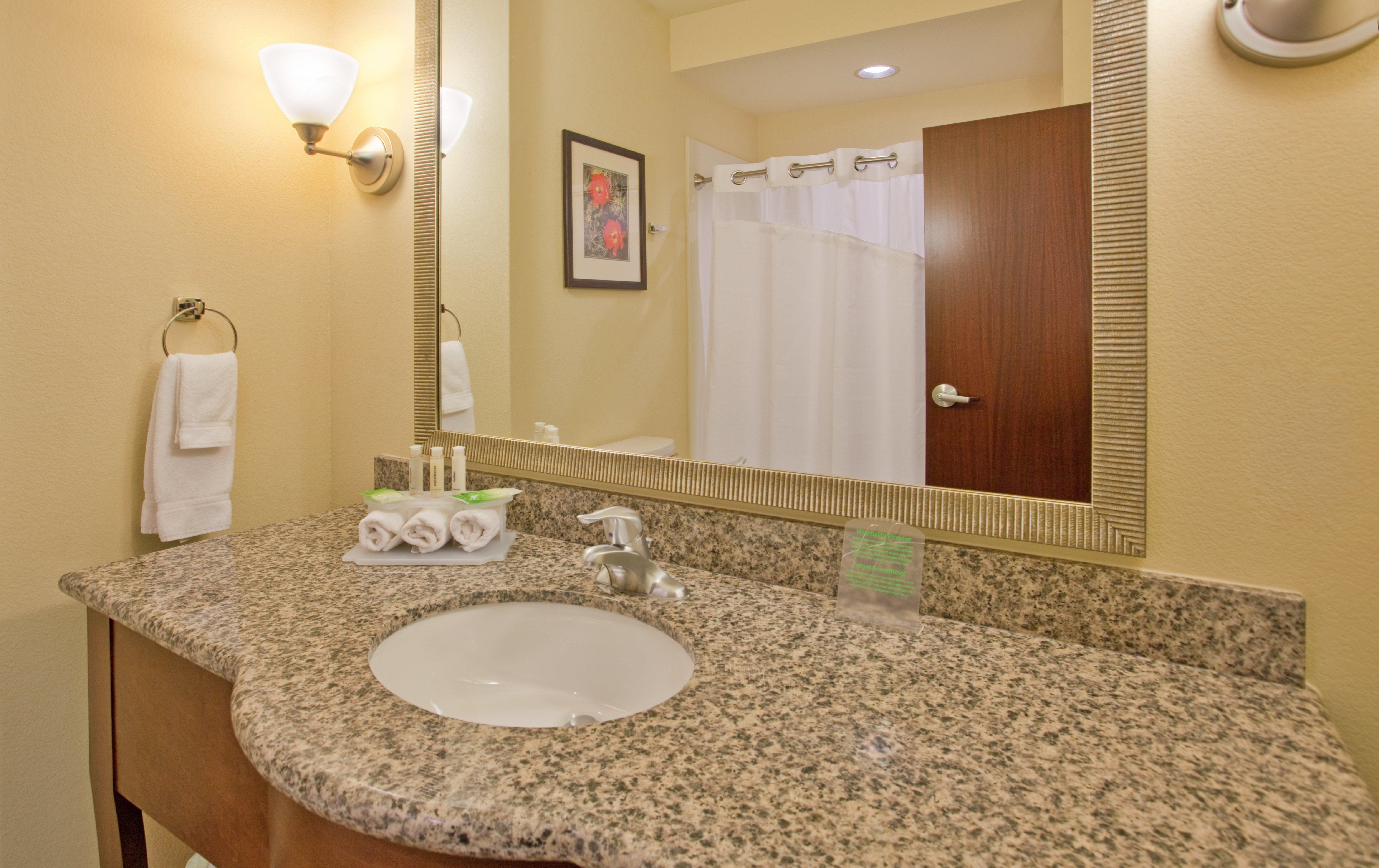 Holiday Inn Express & Suites Gallup East By Ihg Екстериор снимка