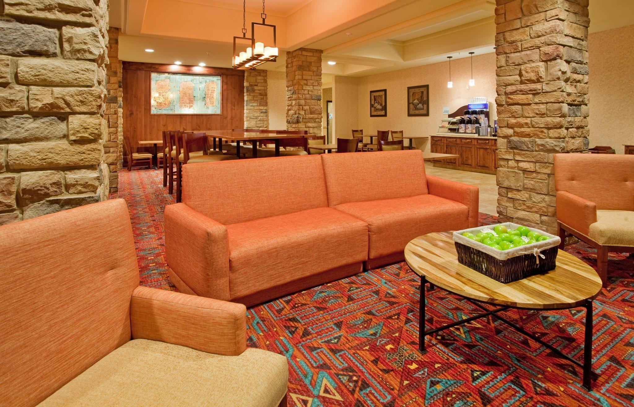 Holiday Inn Express & Suites Gallup East By Ihg Екстериор снимка