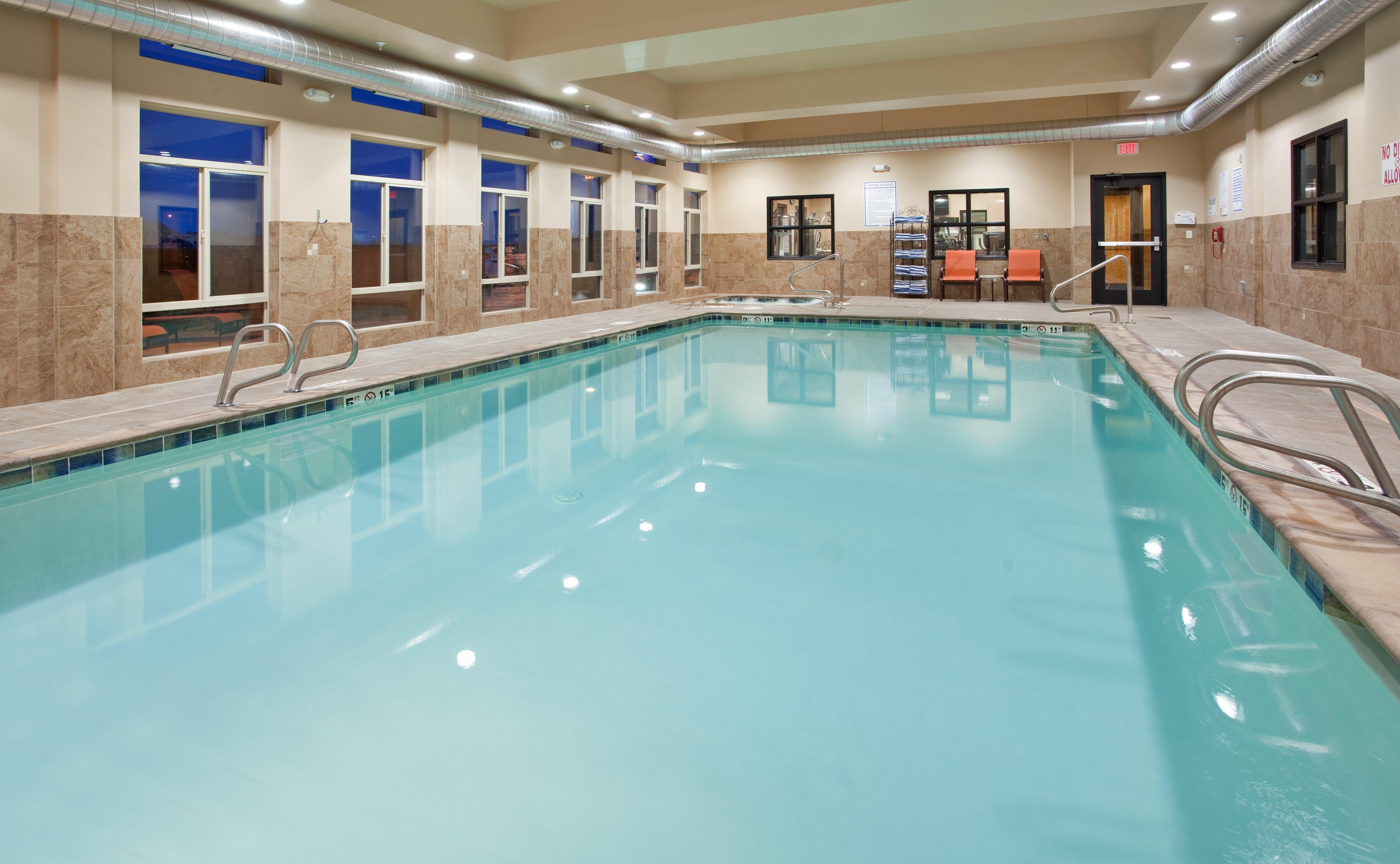 Holiday Inn Express & Suites Gallup East By Ihg Екстериор снимка