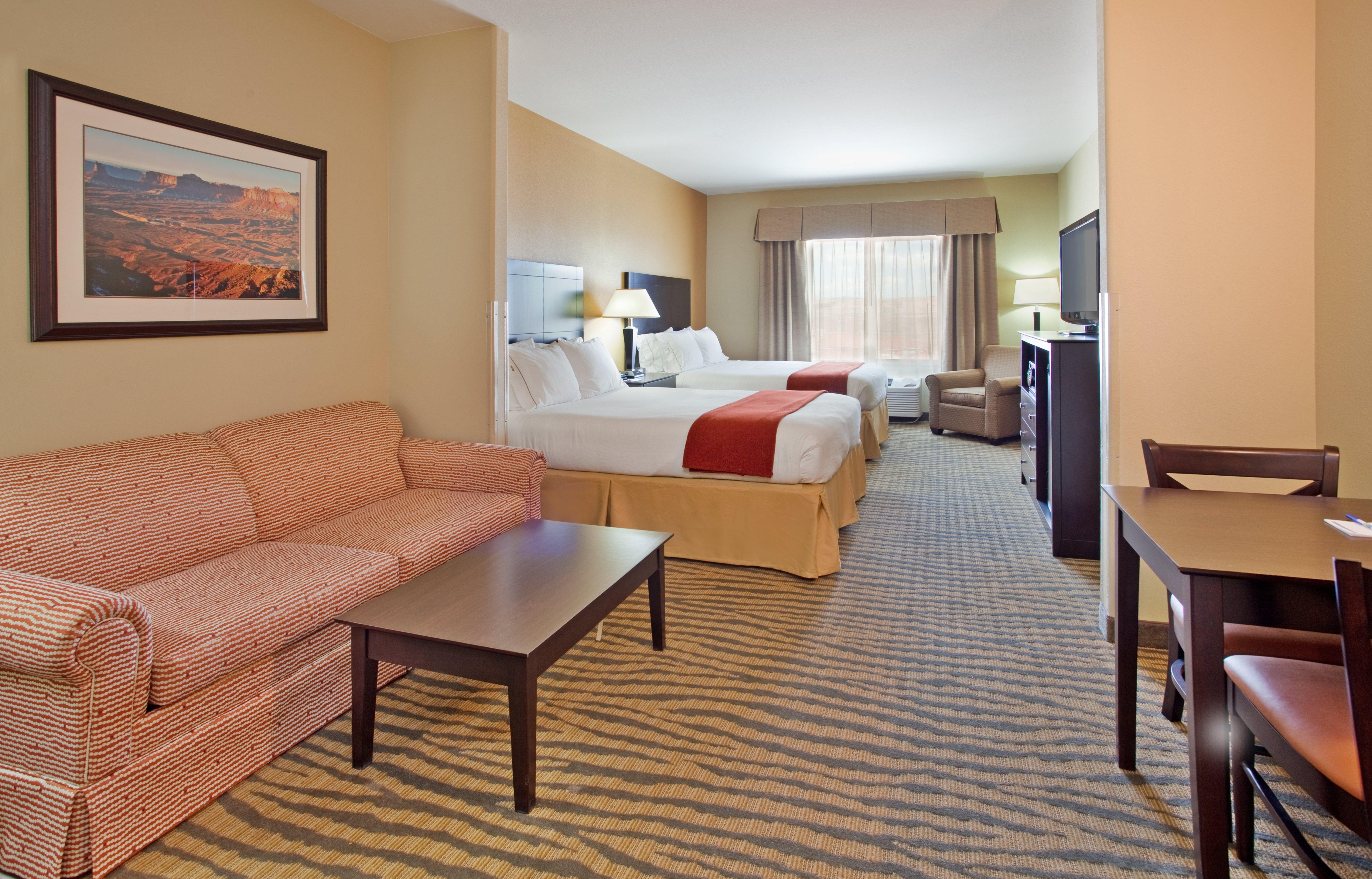 Holiday Inn Express & Suites Gallup East By Ihg Екстериор снимка